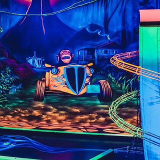 Das Innere des Minigolfraums