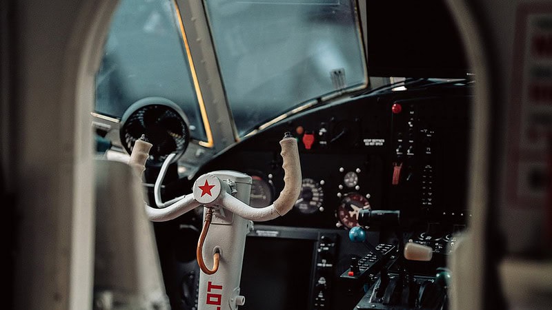 Ansicht des Steuerknüppels der AN2 aus der Ferienwohnung