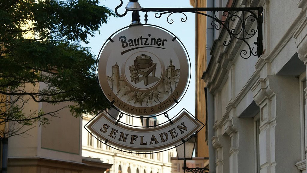 Bautzen-Senf-Erlebnis-komprimiert3.jpg Schild Senfladen in Bautzen