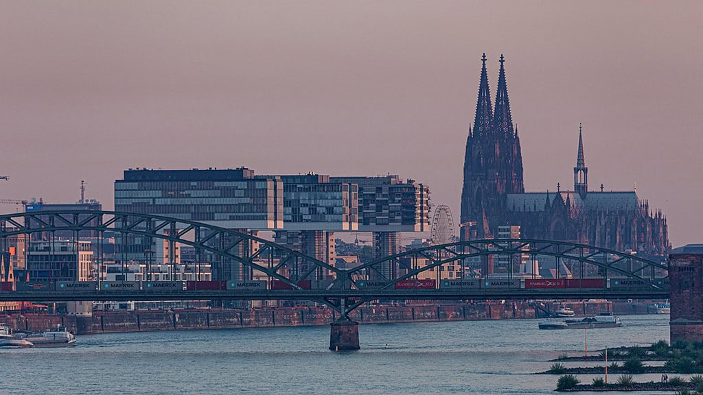Bild33_1200x675.jpg Hohenzollernbrücke in Köln