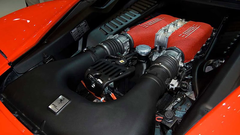 Motorblock des Ferrari F458 Italia selber fahren