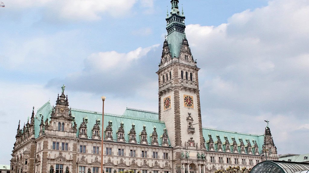 Hamburg-Stadtspiel4.jpg Kirchenturm Hamburg Stadtspiel (Ver-)Führung