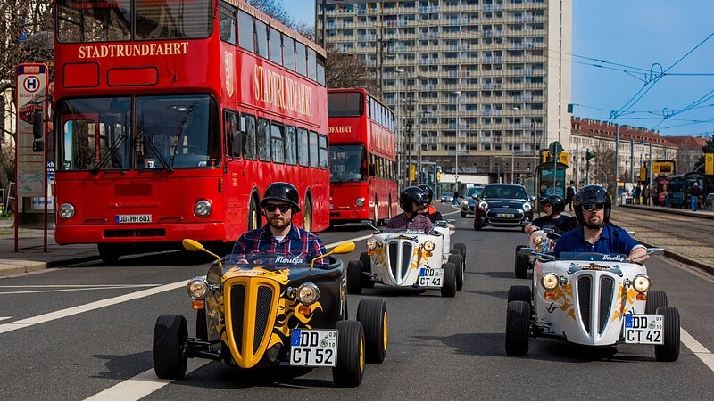 HotRods fahren durch die Stadt, HotRod Stadtrundfahrt in Dresden