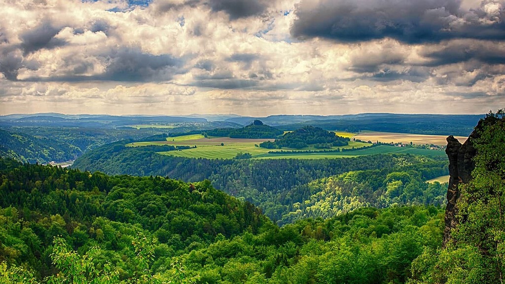Hubschrauber-Rundflug-Seachs.-Schweiz_2.jpg Sächsische Schweiz