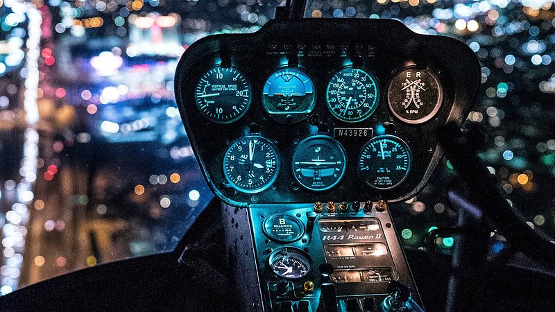 HelicoperCockpit bei Nacht