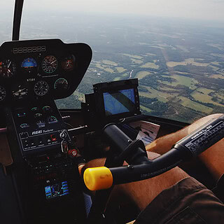Ausblick aus dem Hubschrauber Cockpit