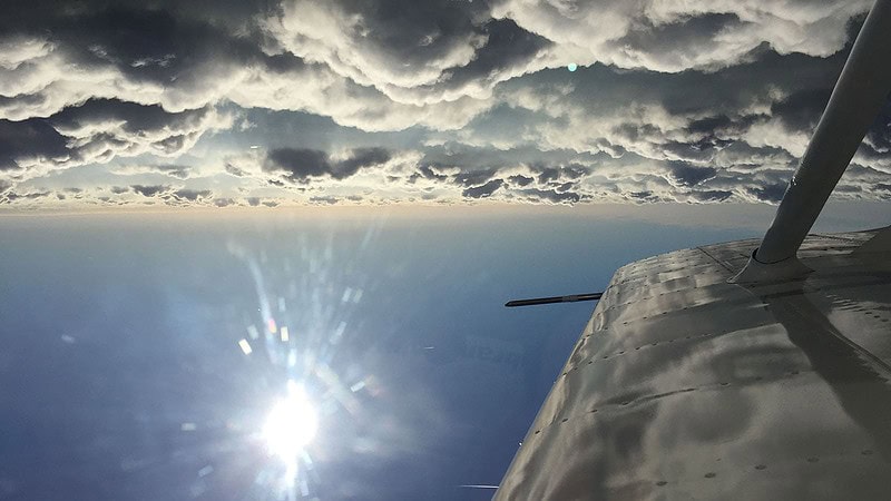Parbelflug in Sachsen - Ausblick aus einem Flugzeug