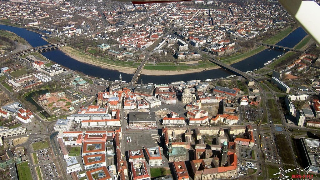 Rundflug-ueber-Dresden-fuer-3-Personen_2.jpg