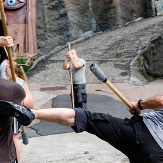 2 Stuntmen üben zusammen