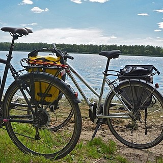 Fahrräder am See