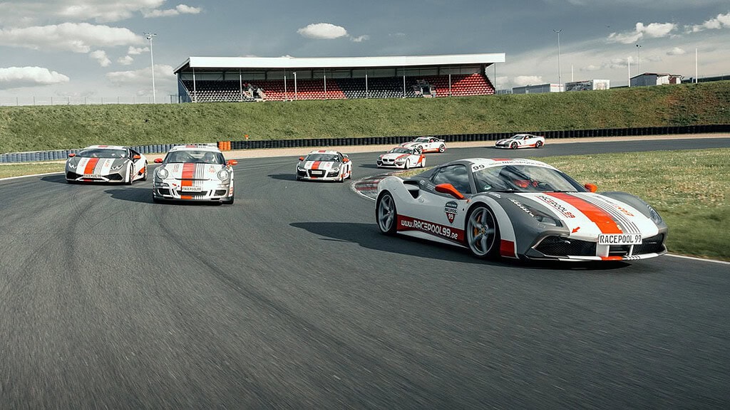 rennwagen-paket.jpg Rennwagen fahren auf der Rennstrecke