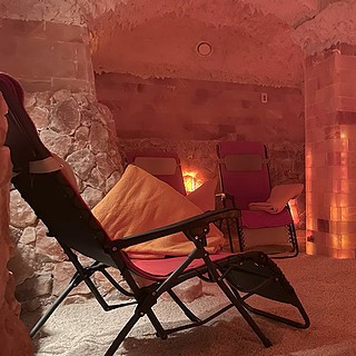 Ansicht der Salzgrotte in Radeberg - Liegen stehen bereit