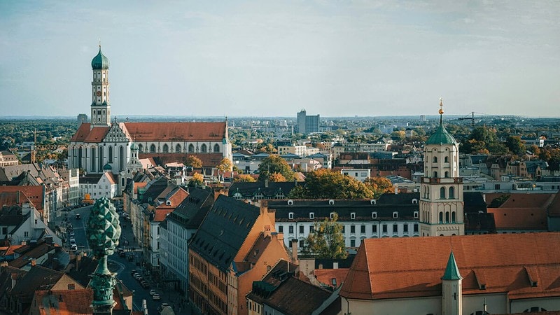 Blick von oben auf die Stadt Augsburg
