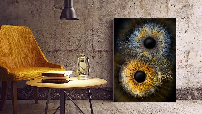 Ein Bild mit 2 Iriden in einem Wohnzimmer