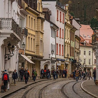 Die bunte Straßen von Freiburg