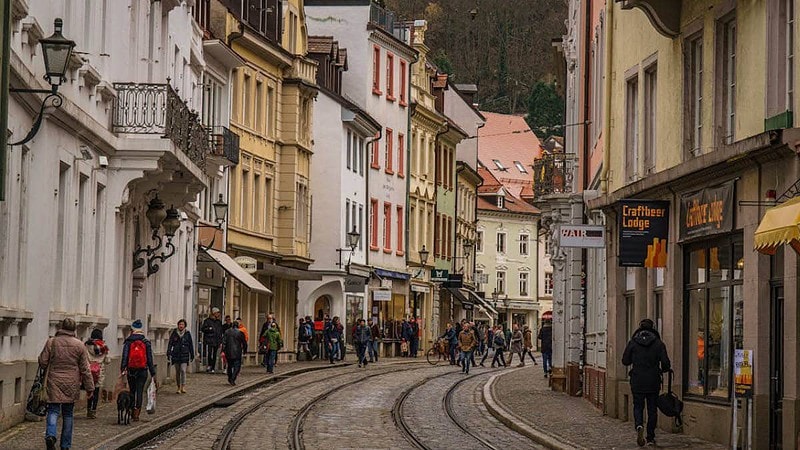 Die bunte Straßen von Freiburg