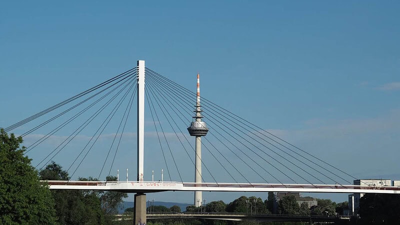 Blick auf die Mannheimer Brücke