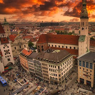 Blick von oben auf den Münchner Hauptplatz