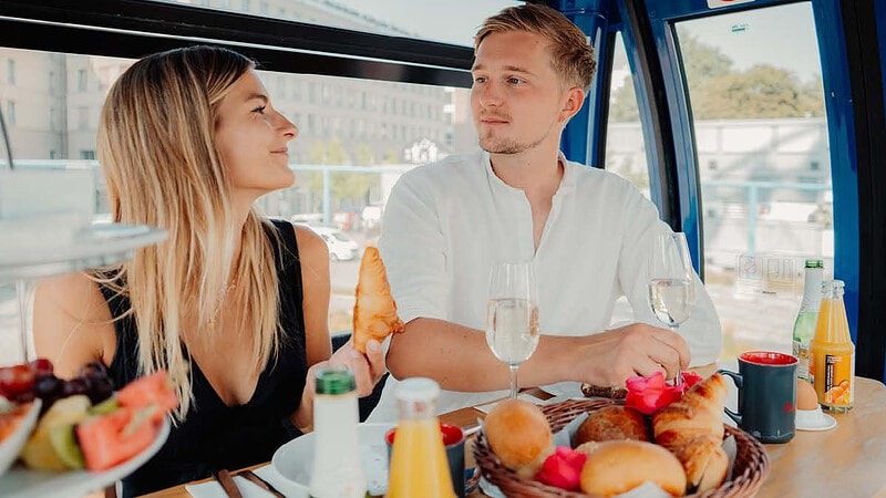 Frühstück im Riesenrad Dresden - essen in der Gondel