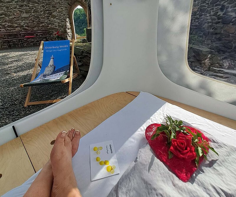 Innenansicht des Sleep Cubes auf der Burg - Gutschein zum Verschenken