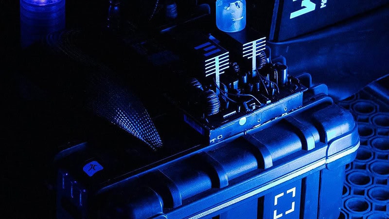 Kasten mit Platine in der Nemo 3