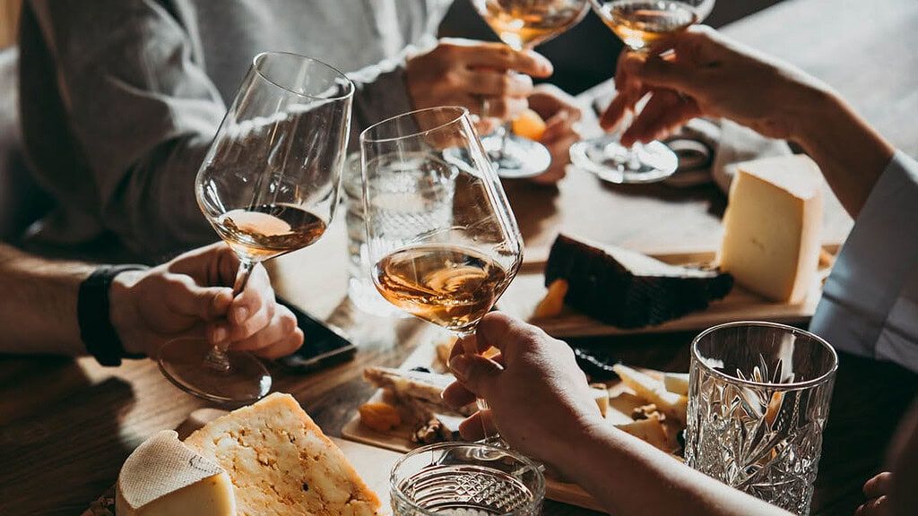 VW Bulli Tour Köln - anstoßen