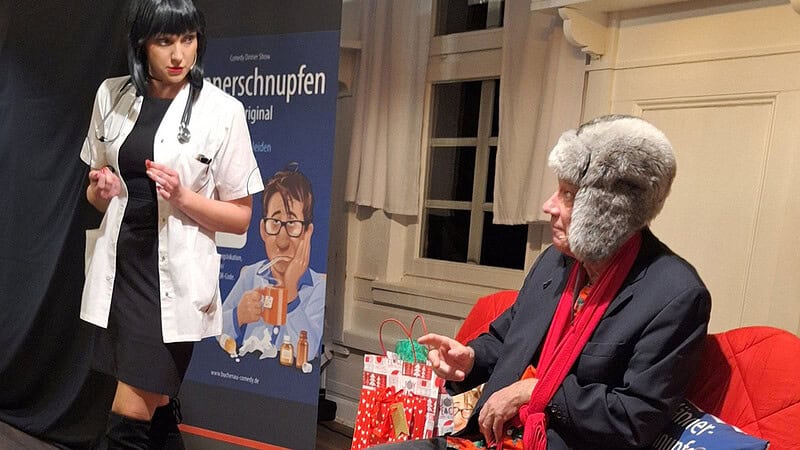 Ansicht der Szene beim Comedy Dinner